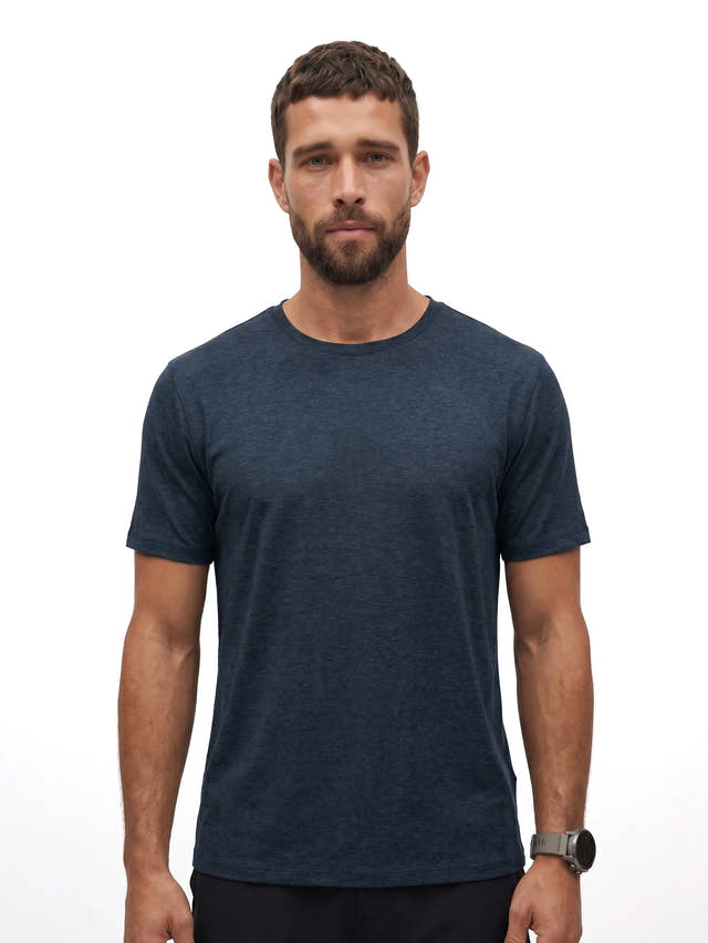 T-shirt de performance col rond AirPace™