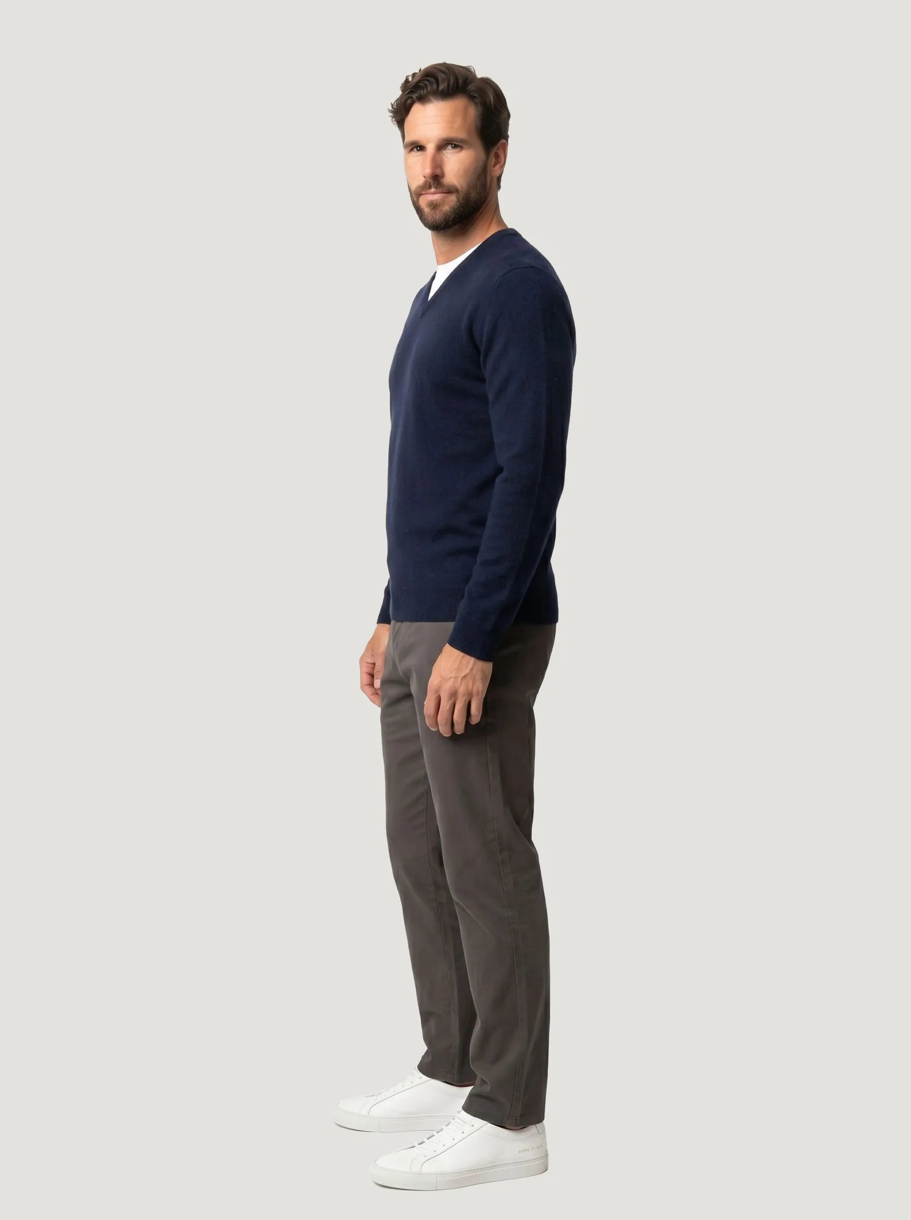 Maglione scollo a V in cashmere mongolo