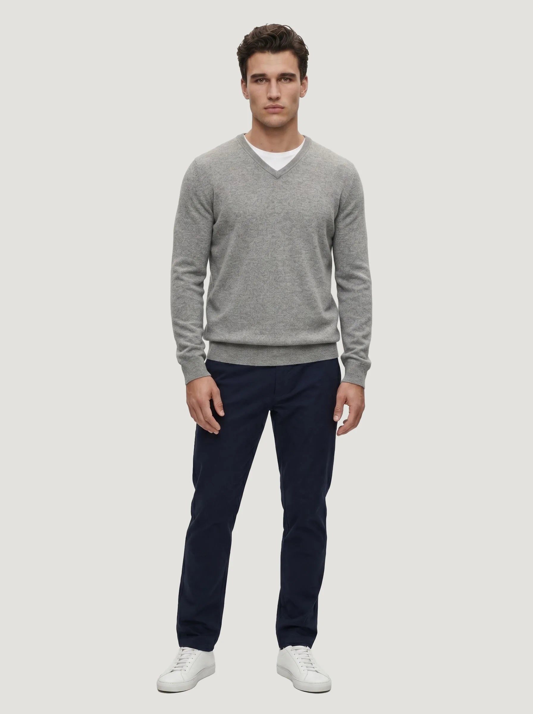 Maglione scollo a V in cashmere mongolo