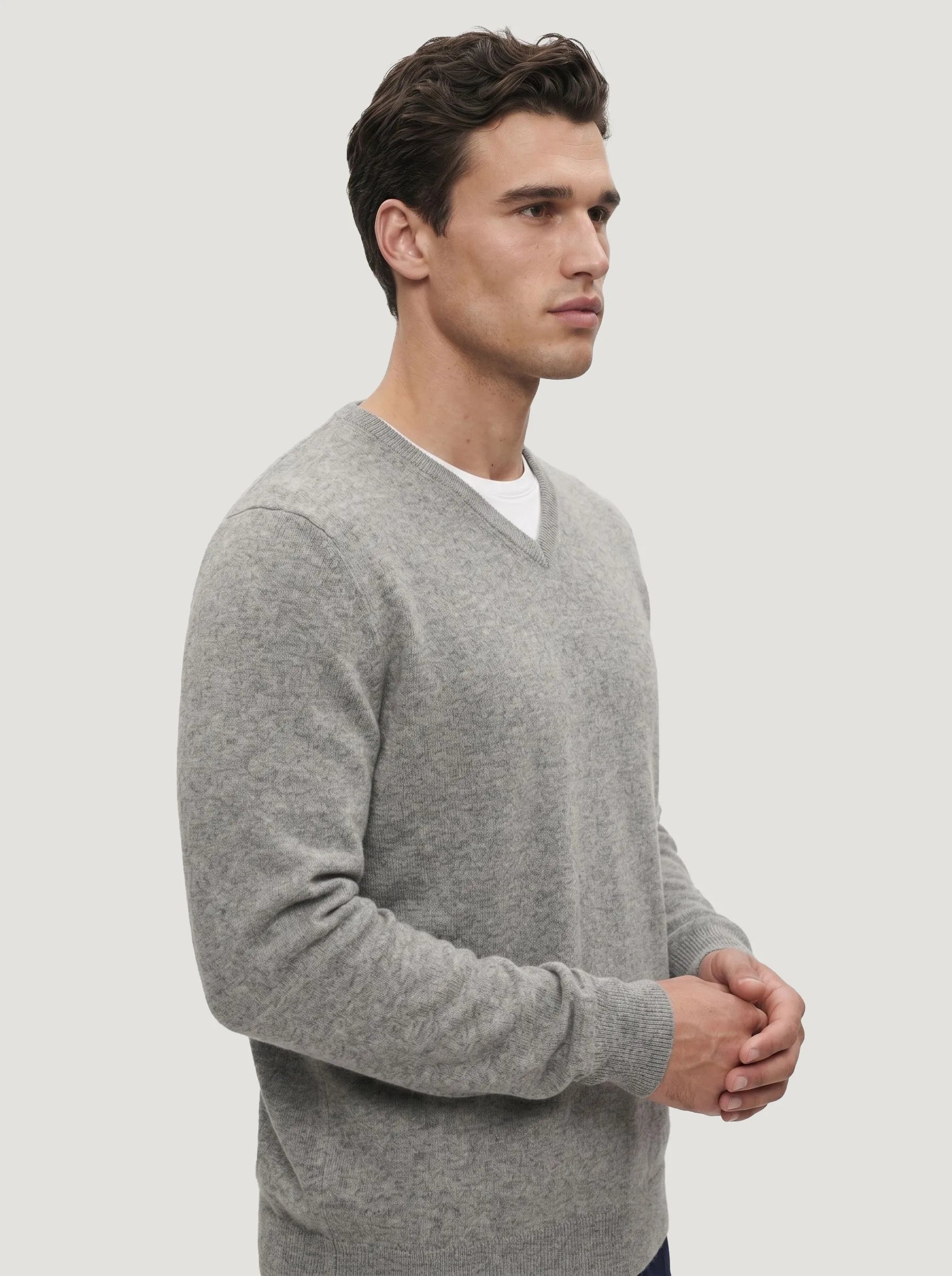 Maglione scollo a V in cashmere mongolo