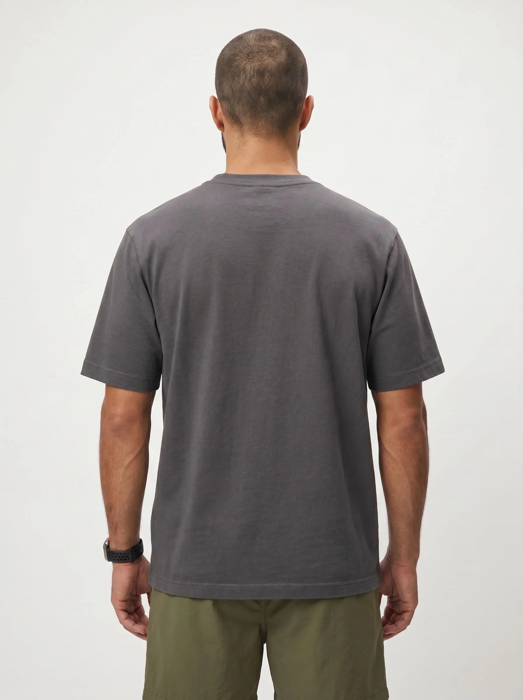 Camiseta de cuello redondo de algodón orgánico 100 % de gramaje grueso