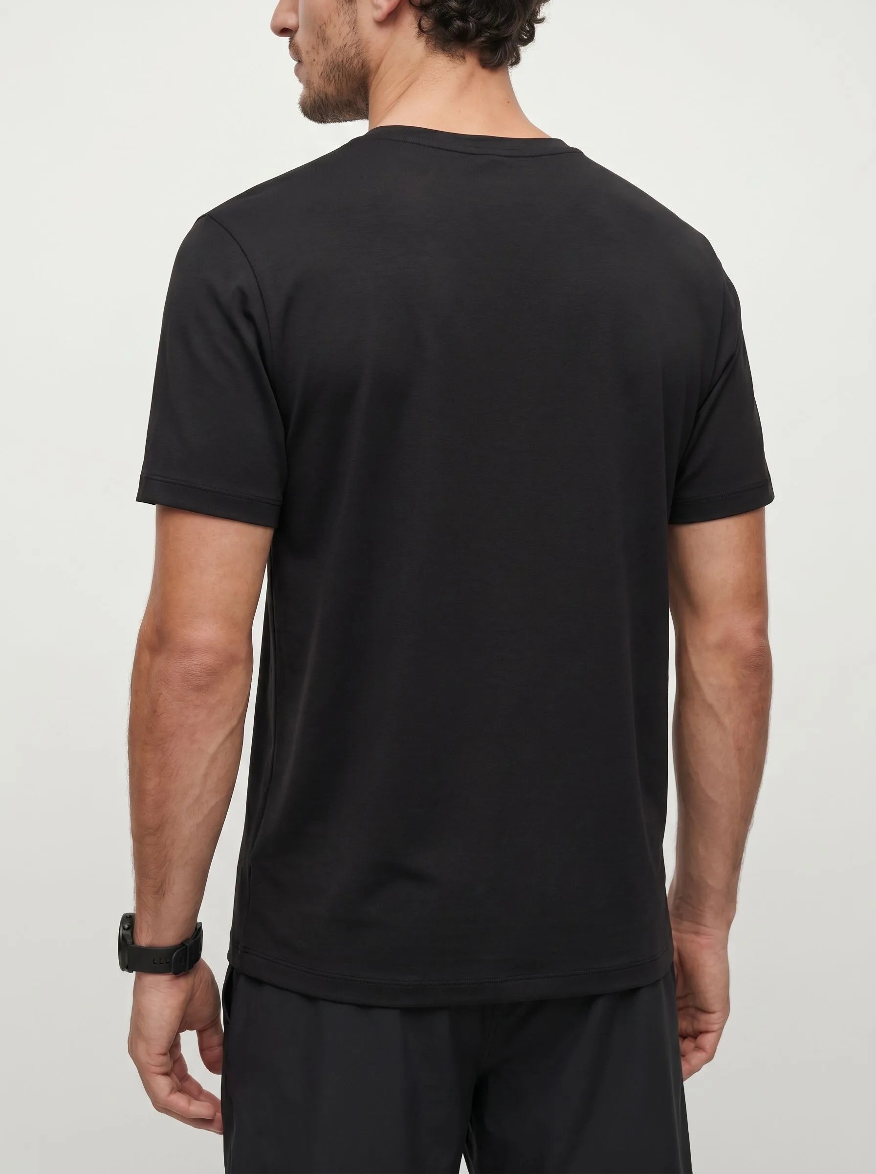 T-shirt de performance col rond AirPace™