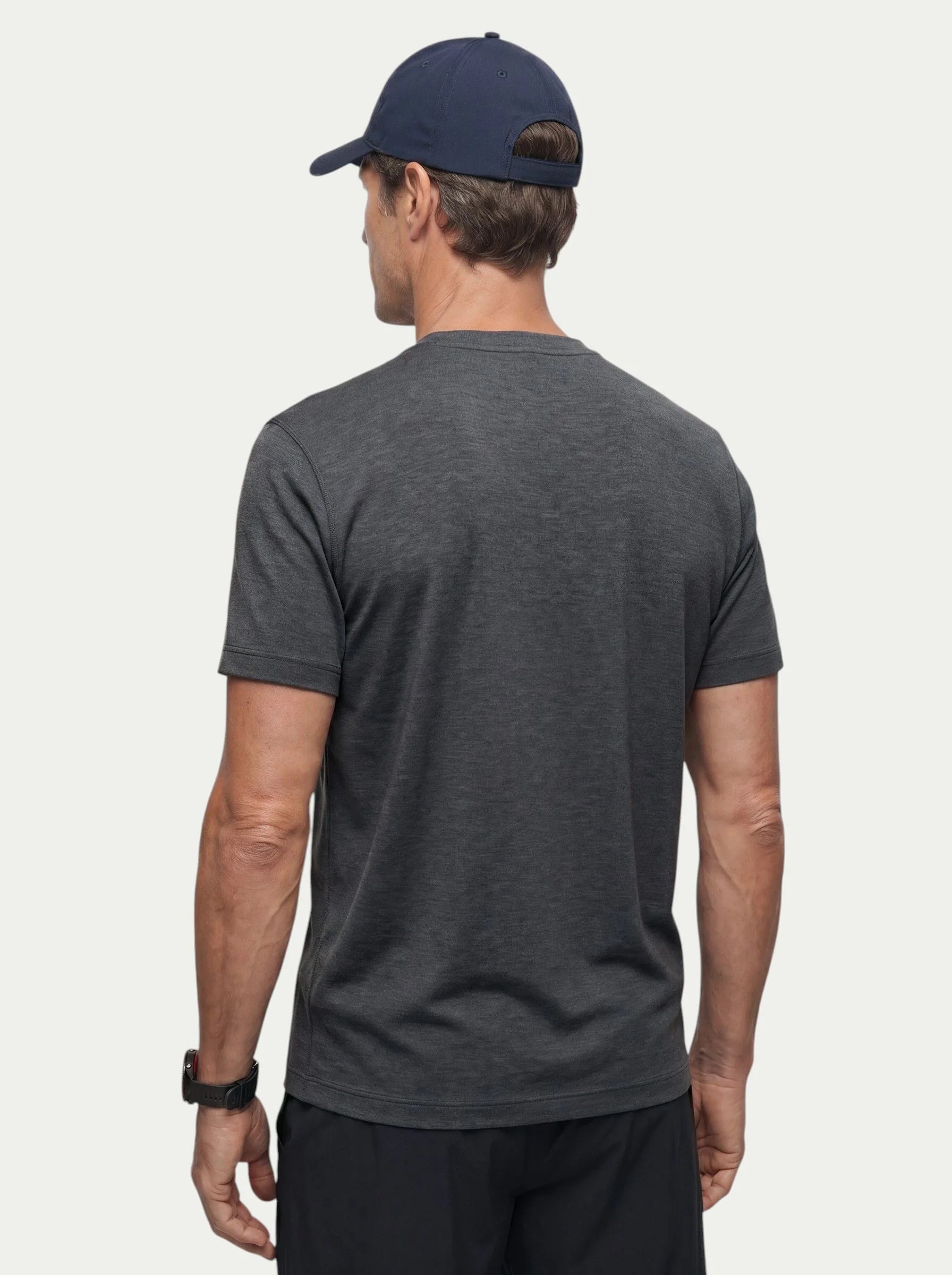 T-shirt de performance col rond AirPace™