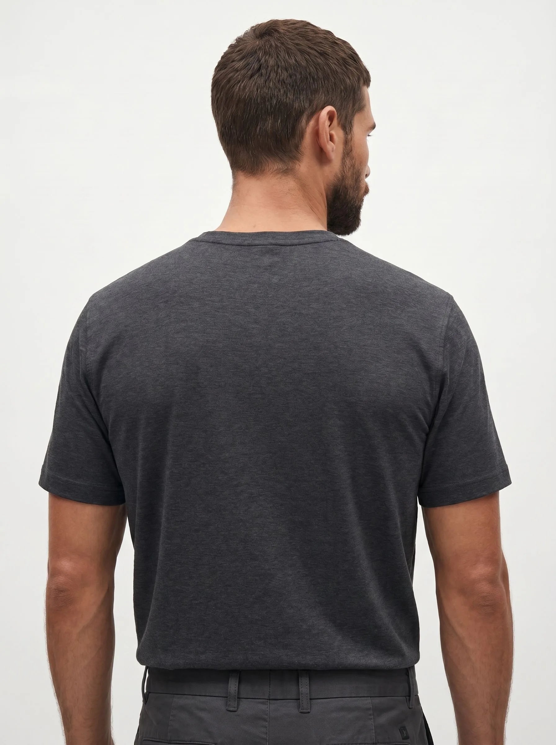 AirPace™ Performance V-Ausschnitt T-Shirt