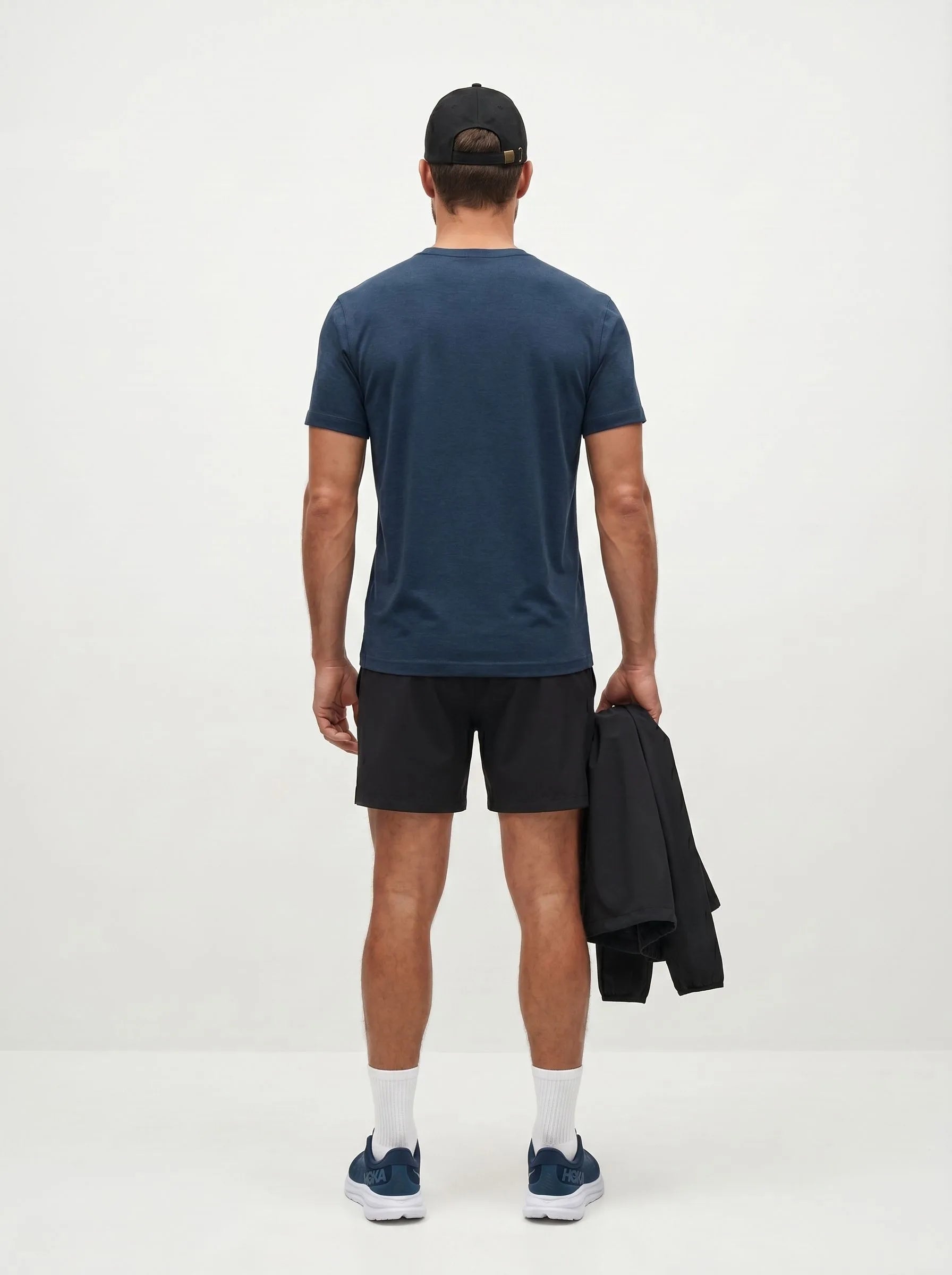 T-shirt col V performance AirPace™